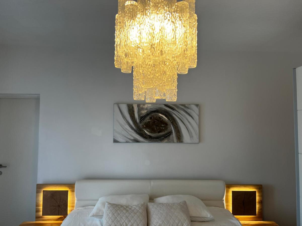 Guesthouse Villa Stanger 2 ロヴラン エクステリア 写真